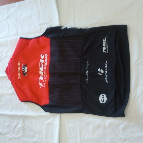 Bontrager Mens Deep winter cycling vest size small. - Picture 2 of 7